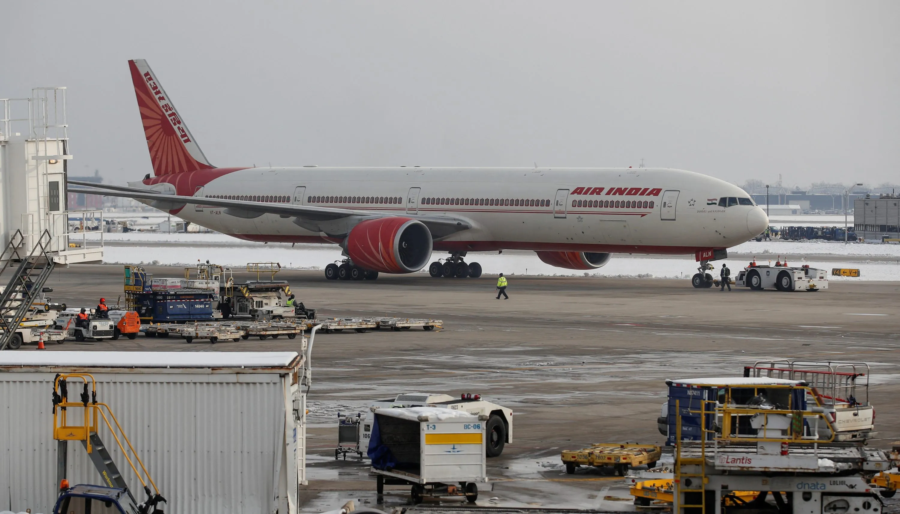 Air India Bomb Threat: Canadian Air Force plane taking stranded Air India passengers to Chicago